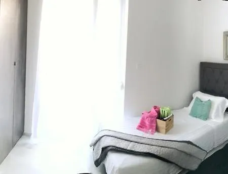 Hedonist-luxury 2 Bedroom With Private Hot Tub, Garden And Free Parking 公寓