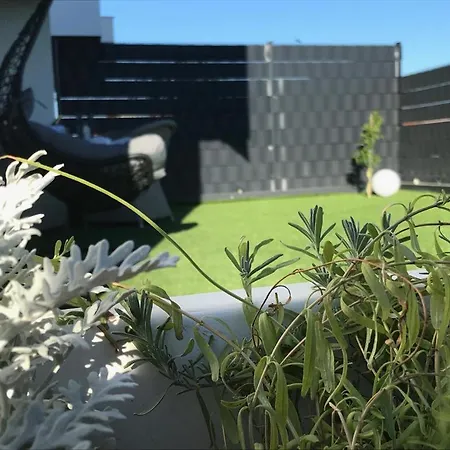 Hedonist-luxury 2 Bedroom With Private Hot Tub, Garden And Free Parking 特罗吉尔