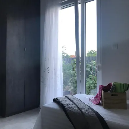 公寓 Hedonist-luxury 2 Bedroom With Private Hot Tub, Garden And Free Parking