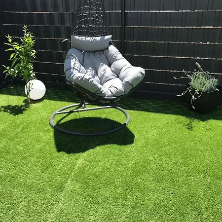 Hedonist-luxury 2 Bedroom With Private Hot Tub, Garden And Free Parking Appartement *