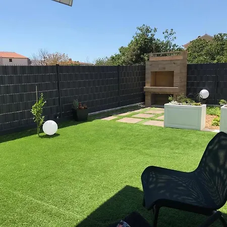 Hedonist-luxury 2 Bedroom With Private Hot Tub, Garden And Free Parking Appartement