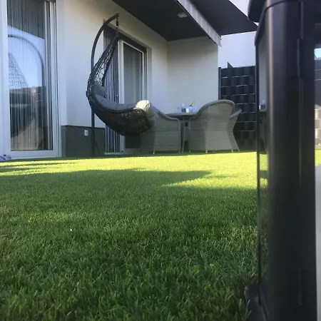 Hedonist-luxury 2 Bedroom With Private Hot Tub, Garden And Free Parking Трогир