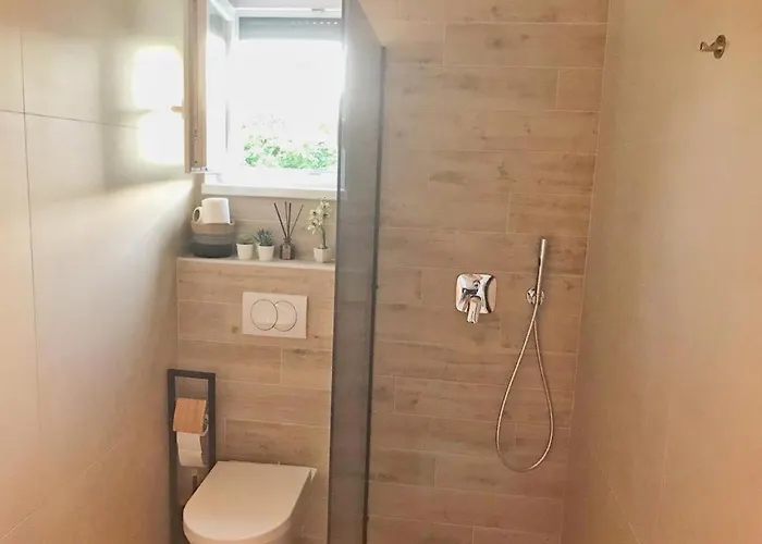 Hedonist-luxury 2 Bedroom With Private Hot Tub, Garden And Free Parking * Trogir