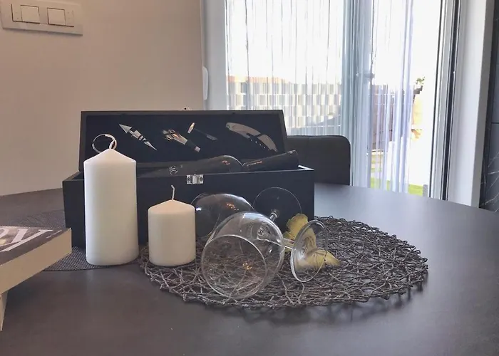 Apartamento Hedonist-luxury 2 Bedroom With Private Hot Tub, Garden And Free Parking