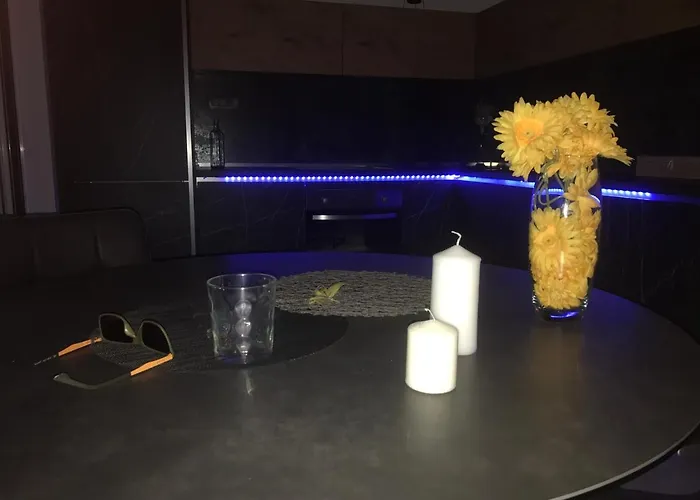 Hedonist-luxury 2 Bedroom With Private Hot Tub, Garden And Free Parking * Τρογκίρ