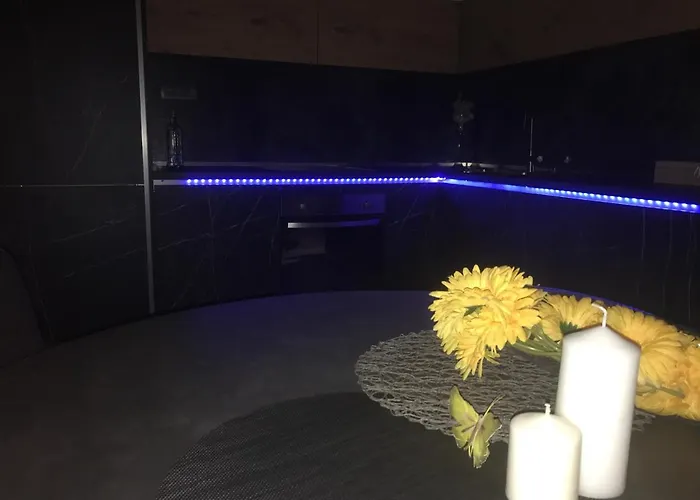 Apartamento Hedonist-luxury 2 Bedroom With Private Hot Tub, Garden And Free Parking