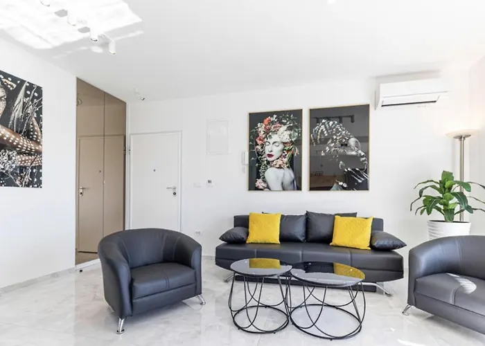 Hedonist-luxury 2 Bedroom With Private Hot Tub, Garden And Free Parking Apartman *