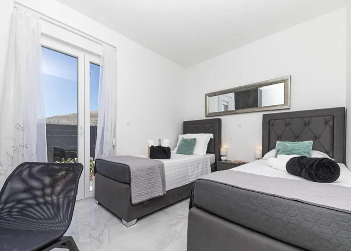 Apartamento Hedonist-luxury 2 Bedroom With Private Hot Tub, Garden And Free Parking *